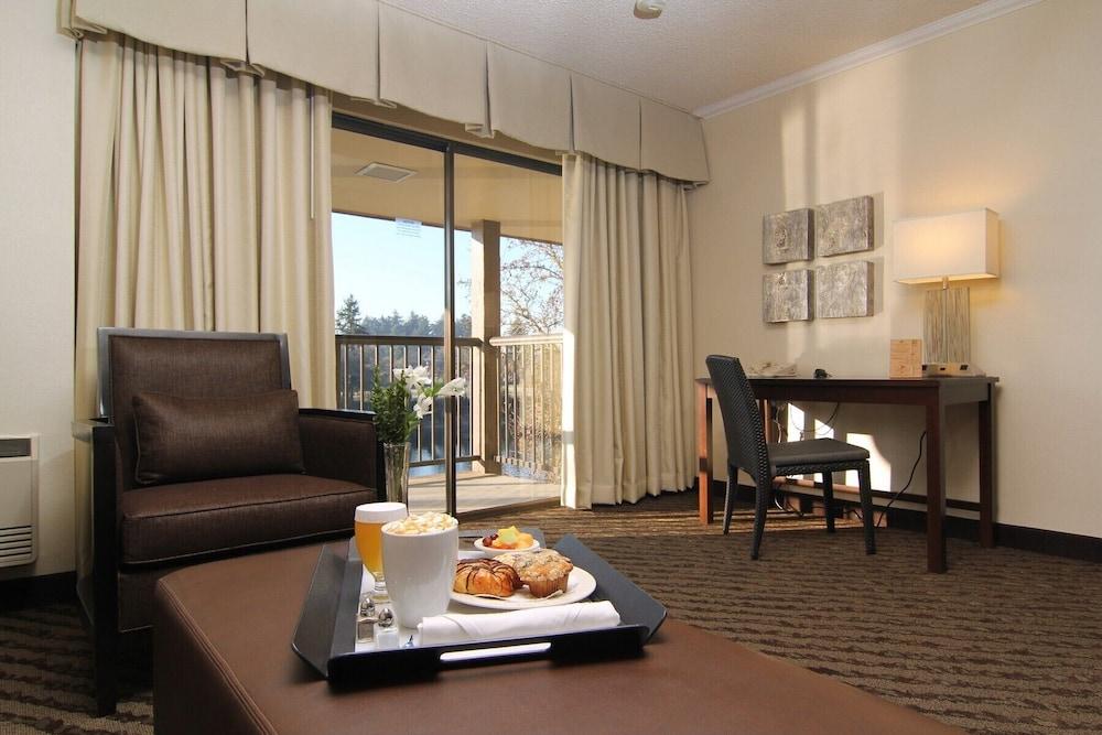 Valley River Inn Eugene Dış mekan fotoğraf
