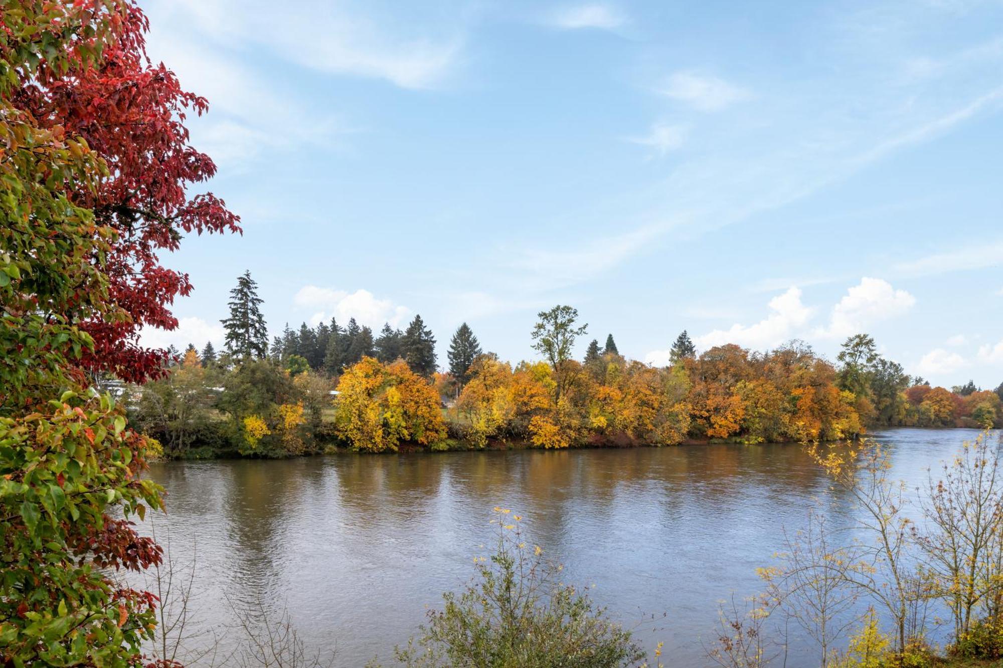 Valley River Inn Eugene Dış mekan fotoğraf