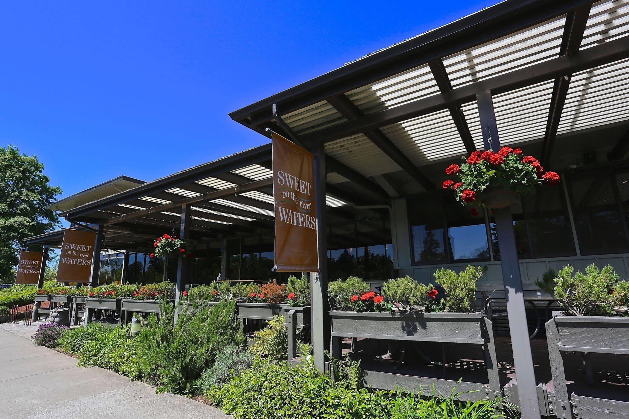Valley River Inn Eugene Dış mekan fotoğraf